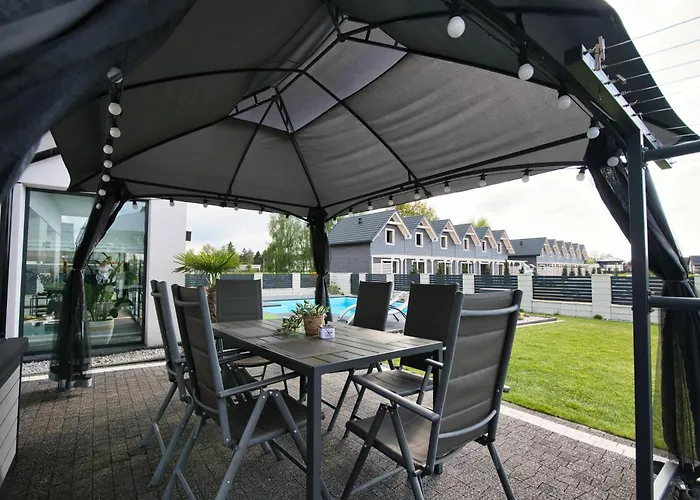 Dom Z Basenem I Jacuzzi Do 10 Osob Zator Willa Luxhouse