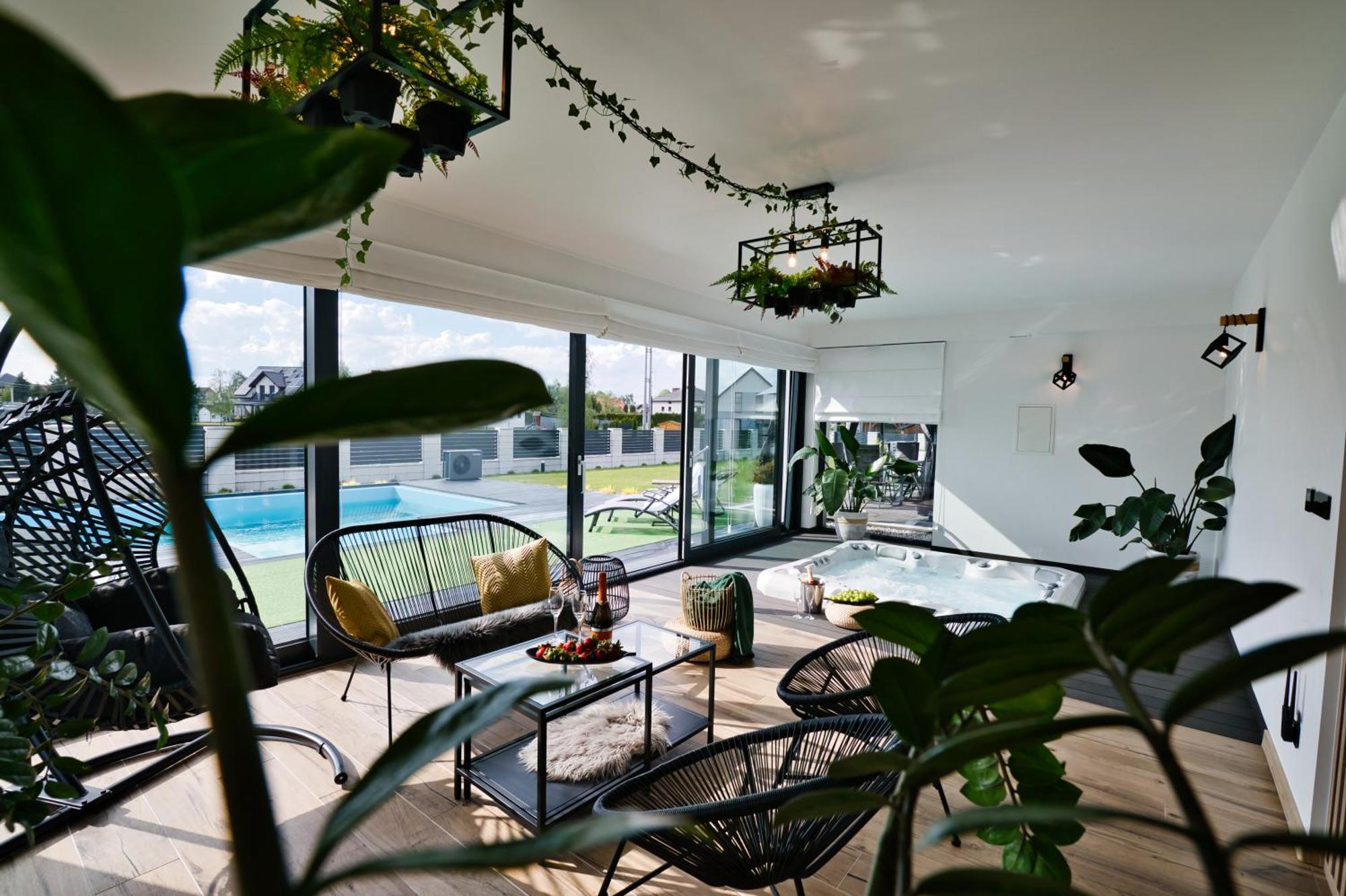 Villa Dom Z Basenem I Jacuzzi Do 10 Osob Luxhouse