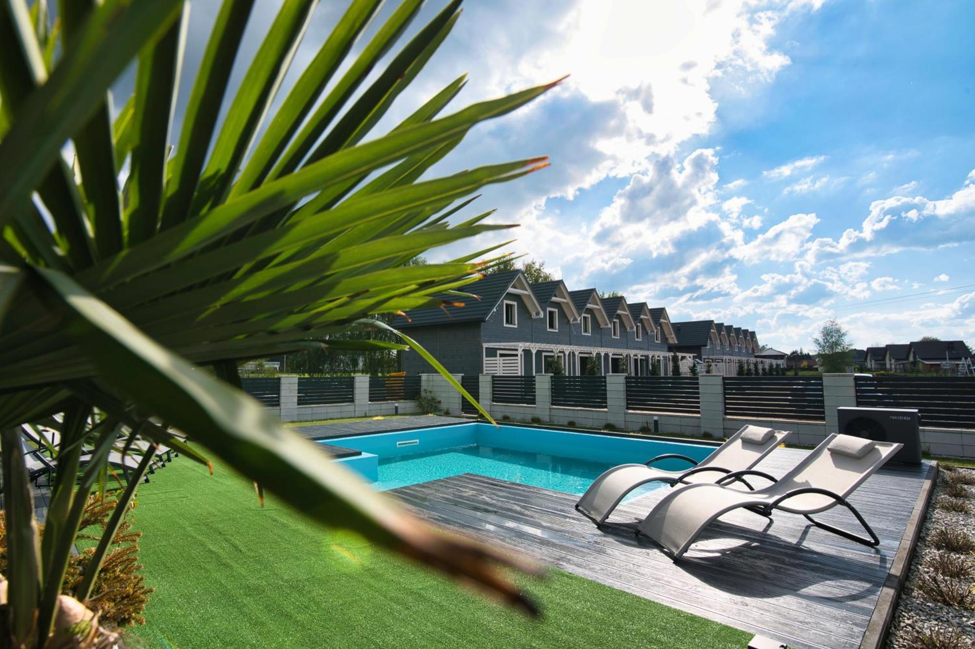Villa Dom Z Basenem I Jacuzzi Do 10 Osob Luxhouse