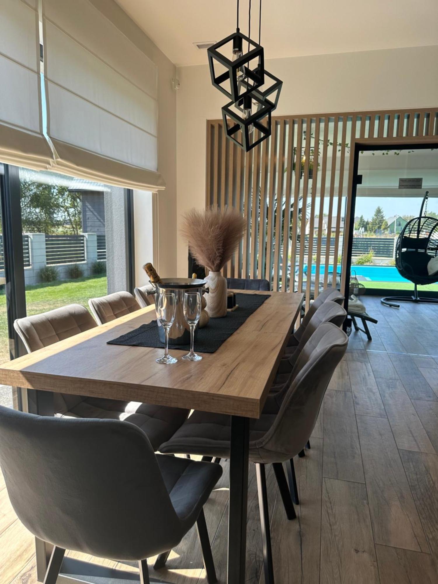 Dom Z Basenem I Jacuzzi Do 10 Osob Luxhouse